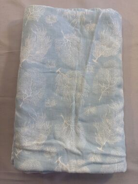 🐥 Nest Designs - bamboo/cotton NWOT Sky Blue Cotton swaddle with White Print